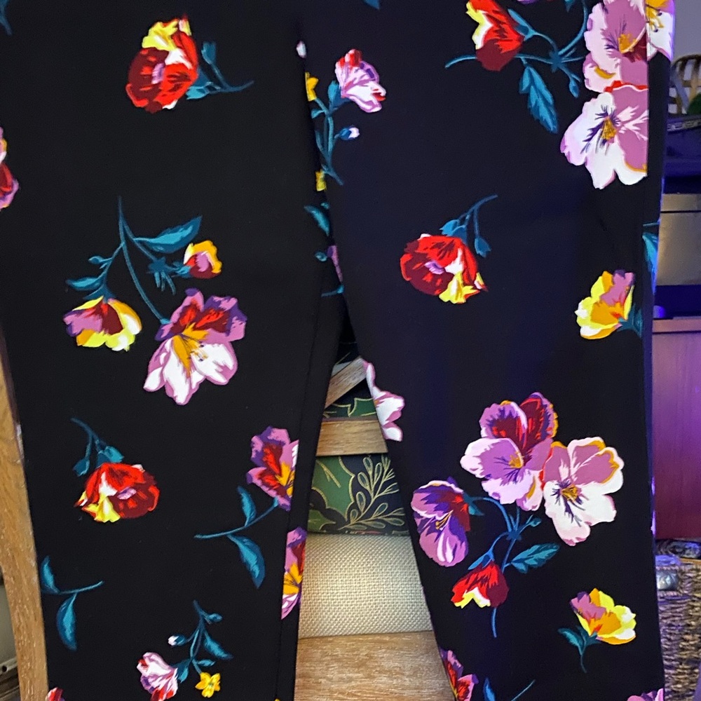 OLD NAVY CROP PANTS